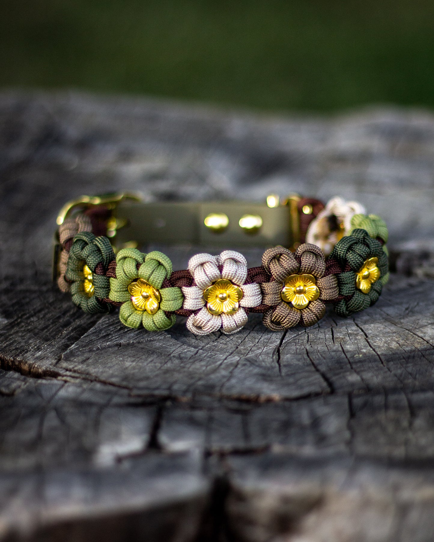 Blomhalsband - Mossy Grove