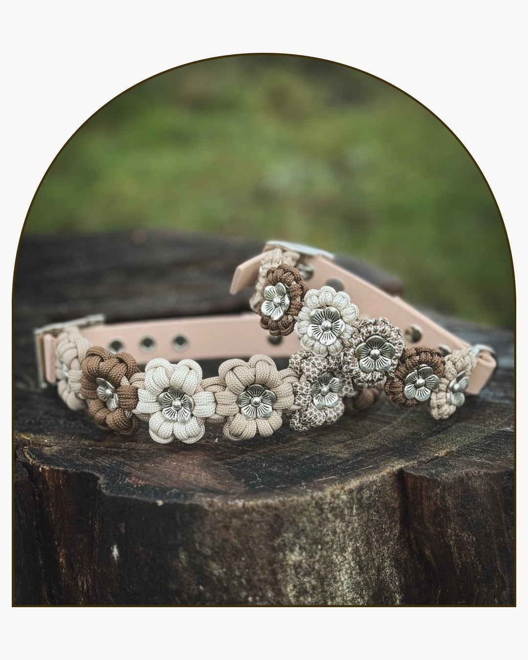 Blomhalsband - Mocca/Hazelnut