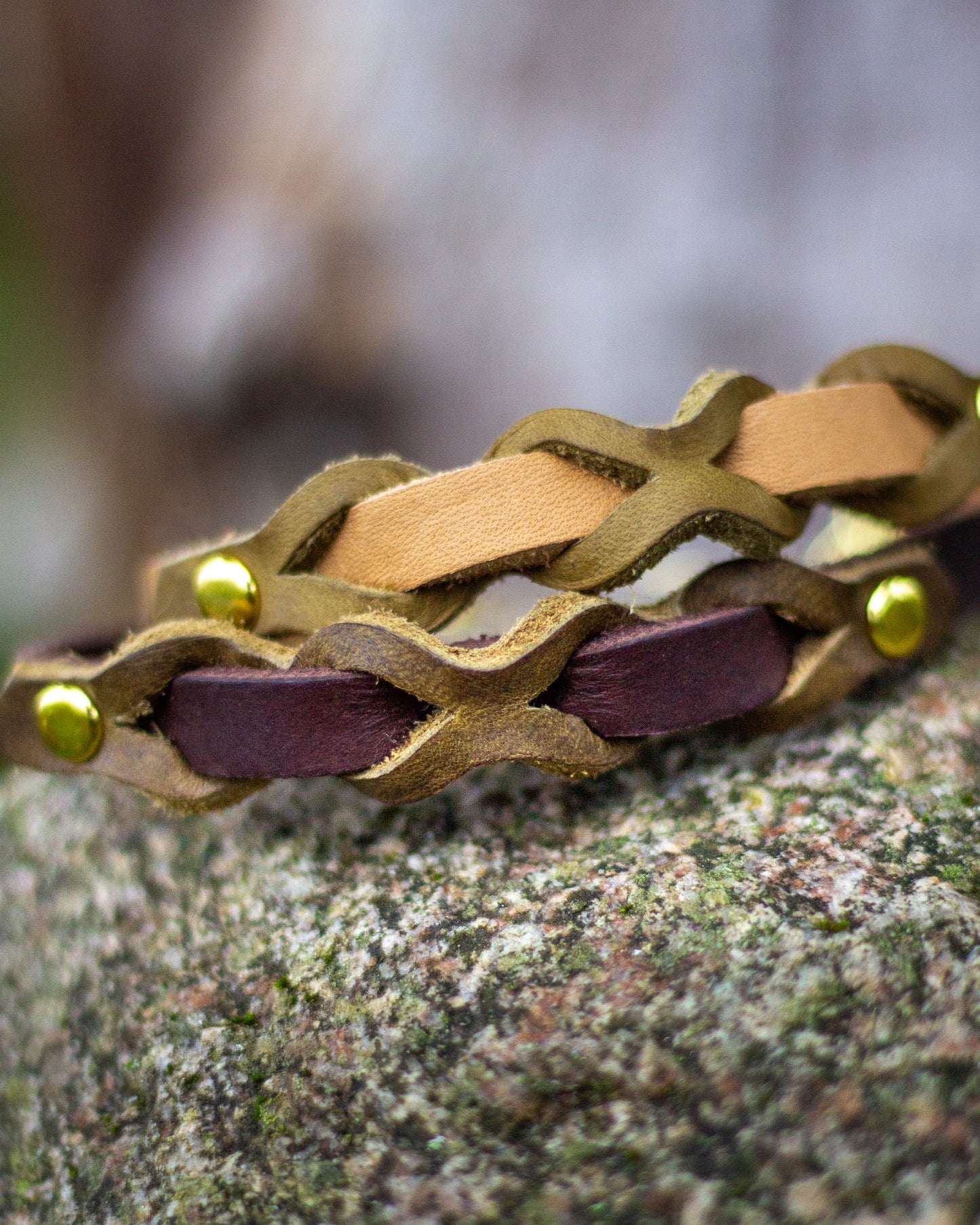 30cm Beige/Oliv Läderhalsband halvstryp