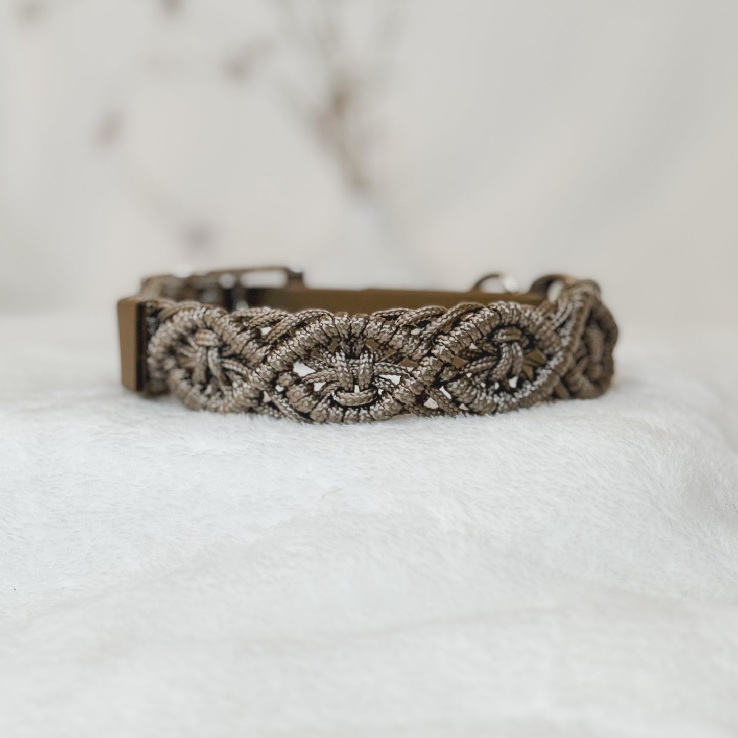 Collar - Beige