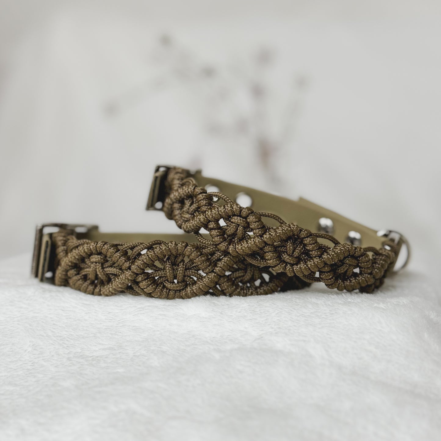 Necklace - Taupe